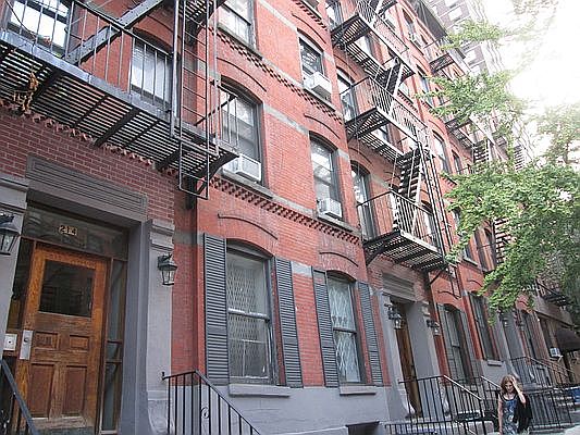 1st image of 212 E 88th St #2W
