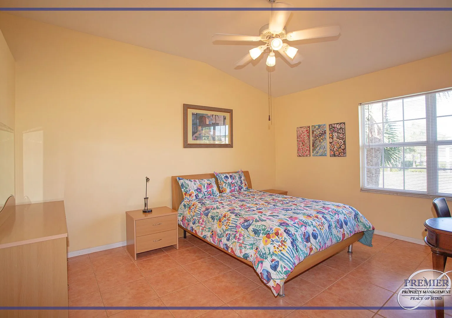 Furnished 3 Bed/2 Bath Villa W/ Garage North Naples Calusa Bay South Gated Lake View — Photo 4