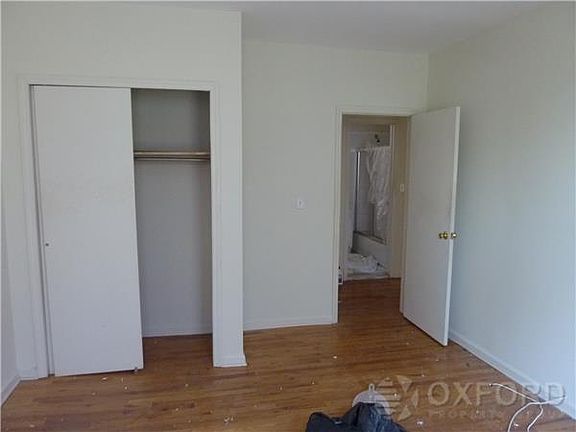 4th image of 360 E 19th St APT M