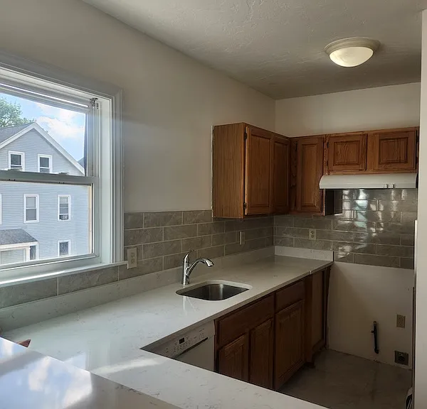 0 Harrison St #2 — Photo 3