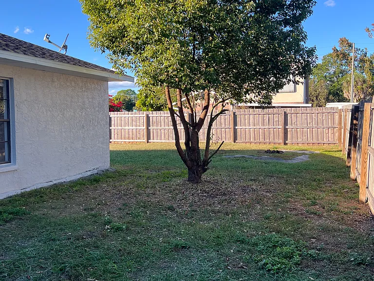 2736 Shadecrest Rd — Photo 6