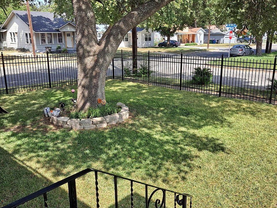 2nd image of 1900 McKinley Ave