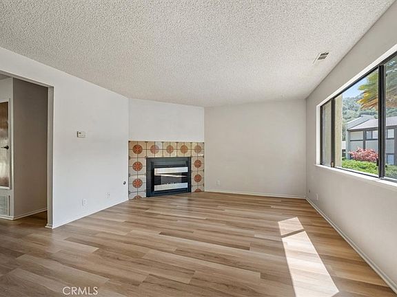 5th image of 1020 Meadow Way