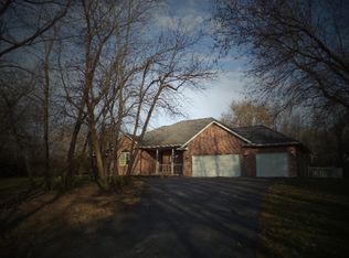 4180 Dawson Lake Rd, Poplar Grove, IL 61065