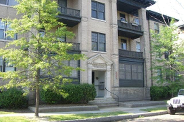 1st image of 901 Greenway Ct