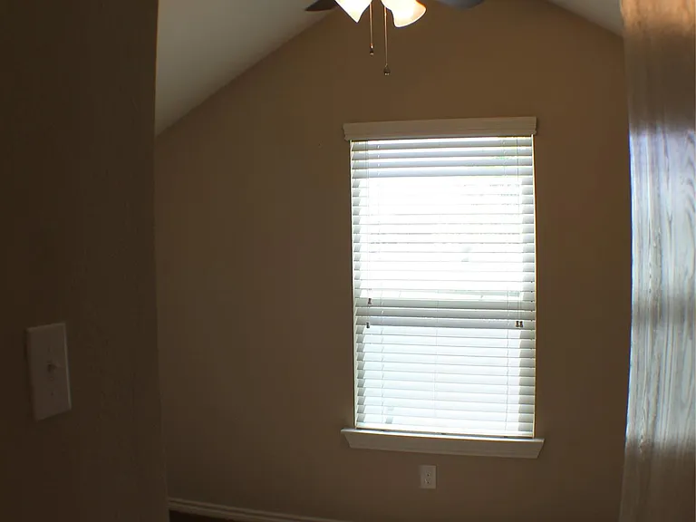 12711 Rampart St — Photo 20