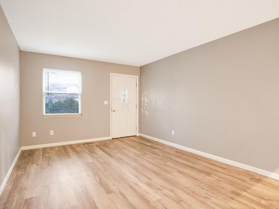 1st image of 3895 Heatherglen Dr