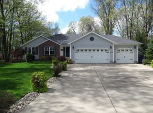 8612 Long Lake Dr E, Scotts, MI