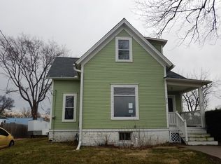 215 N 1st St, Monmouth, IL 61462