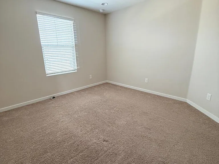 9519 W Fallen Leaf Ln — Photo 16