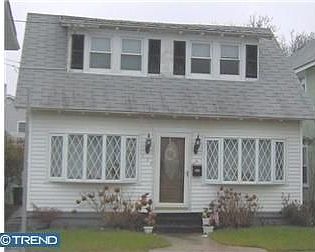 2nd image of 124 E 18th Ave