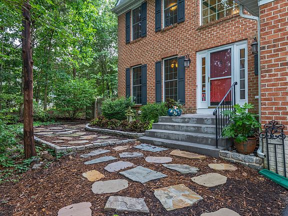 4th image of 1831 Disney Estates Cir