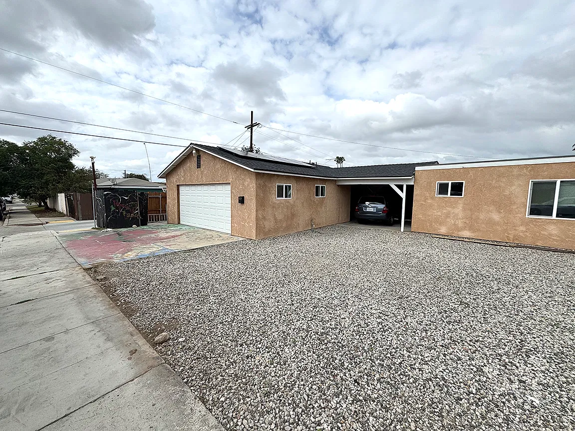 2 bed, 700 sqft, $2,000 — Photo 3