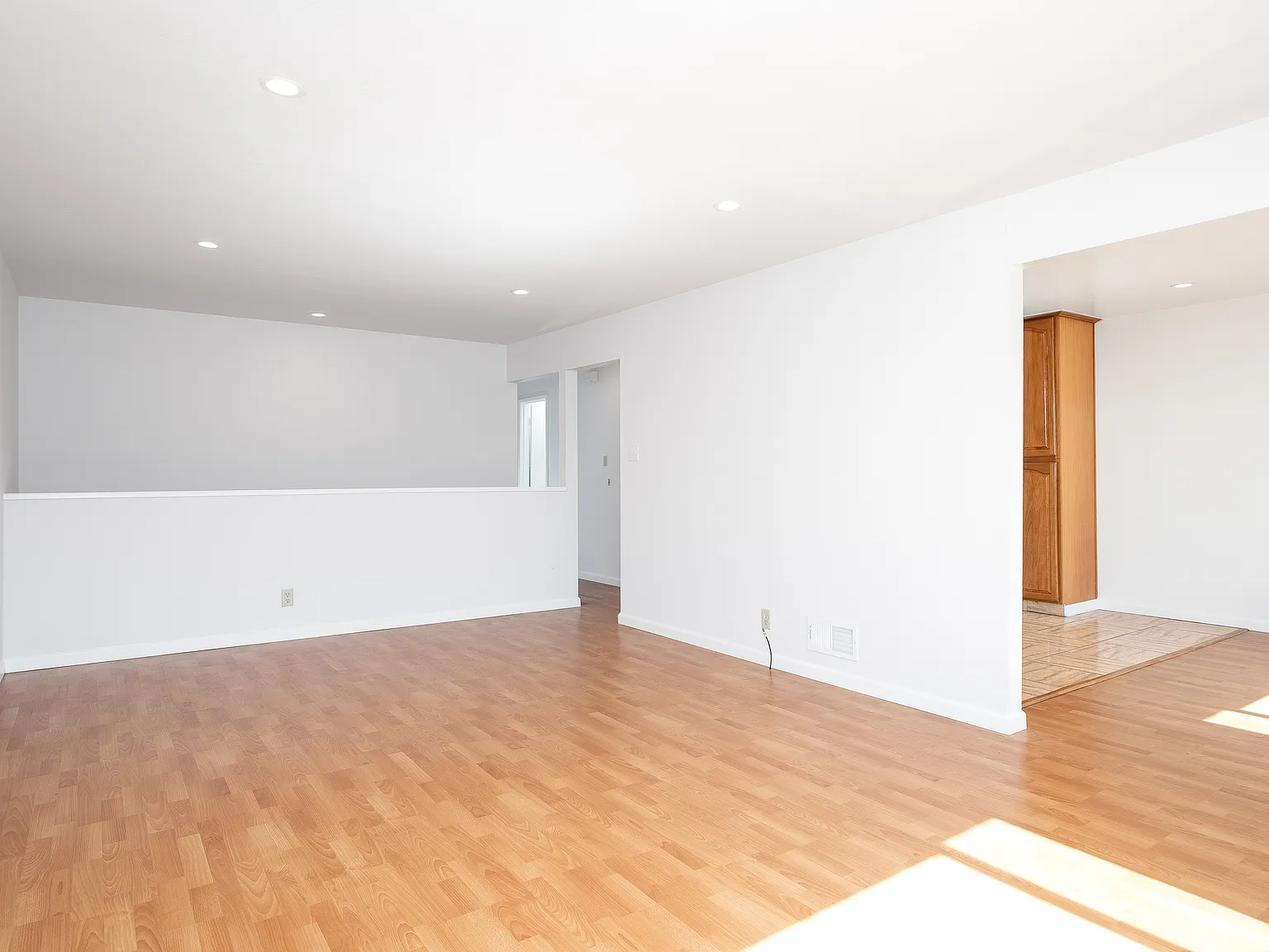 4 bed, 1690 sqft, $4,300 — Photo 3