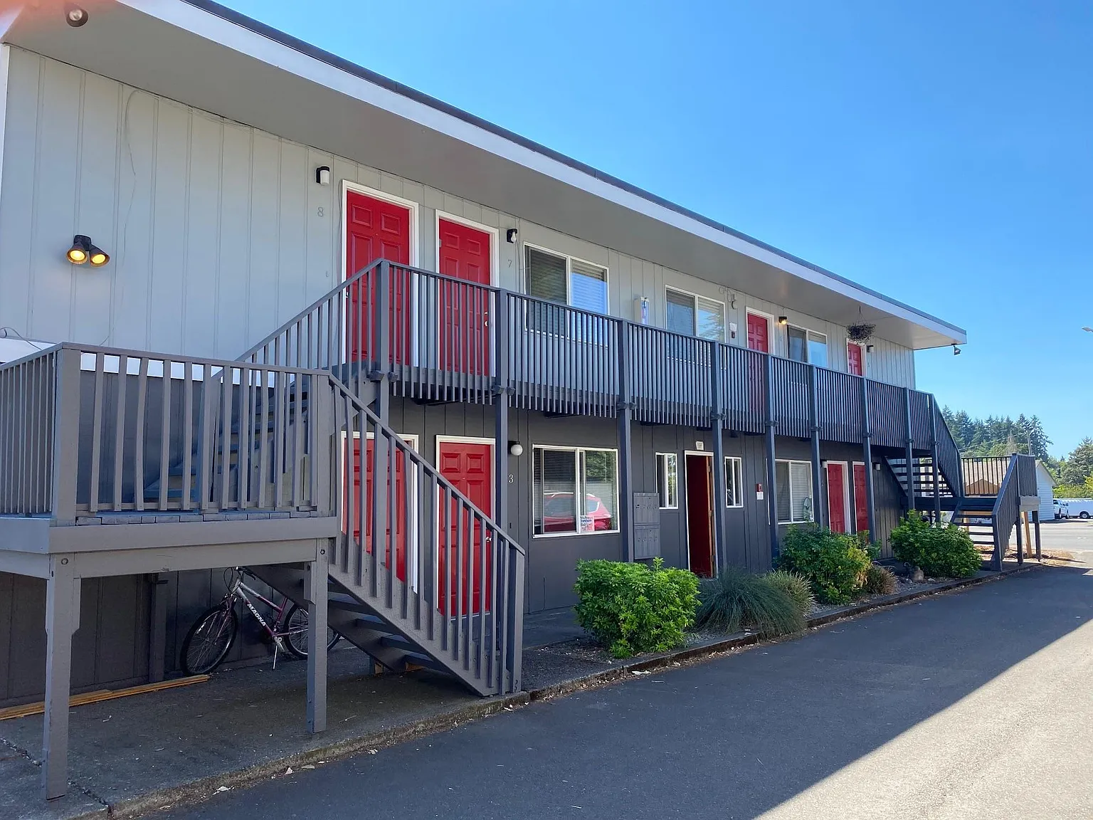 6230 SW Hall Blvd — Photo 3