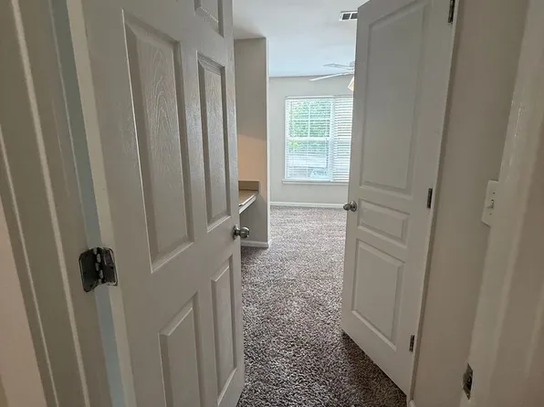 3704 Spruce Ridge Way APT 2024, Knoxville, TN 37920
