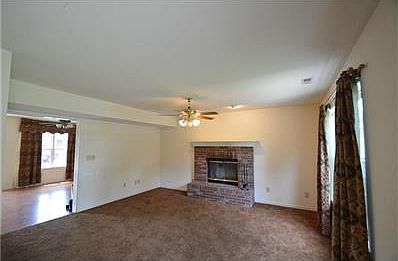 4th image of 10222 Alexia Dr