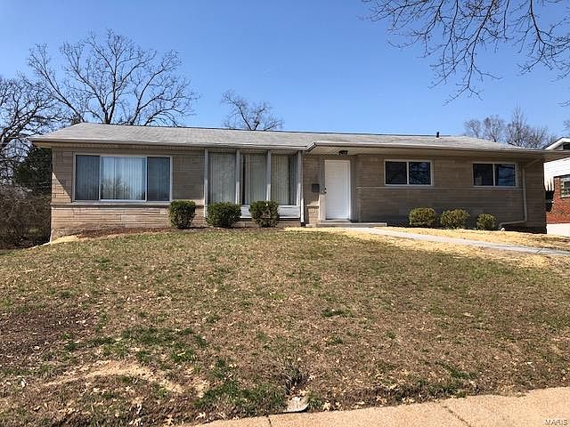 1st image of 935 Swarthmore Ln