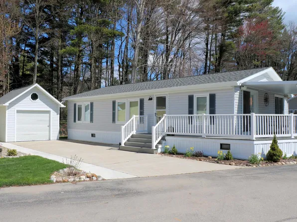 2545 Lakeshore Rd Lot 71, Applegate, MI 48401