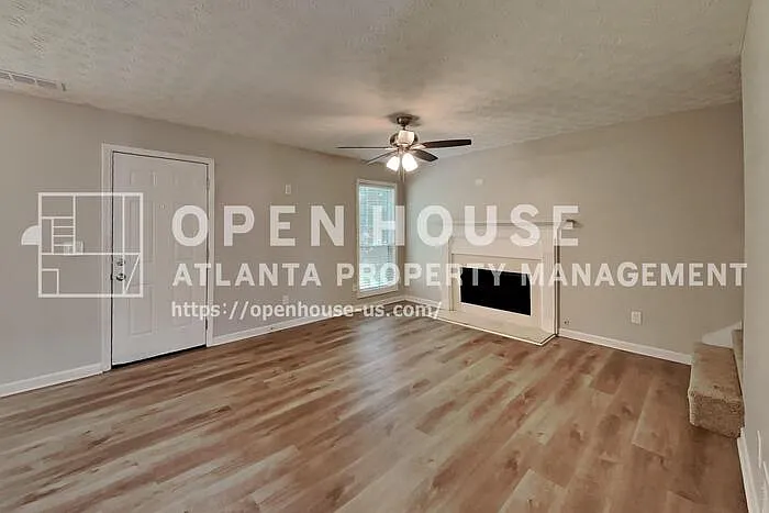 3710 Auldyn Dr — Photo 3