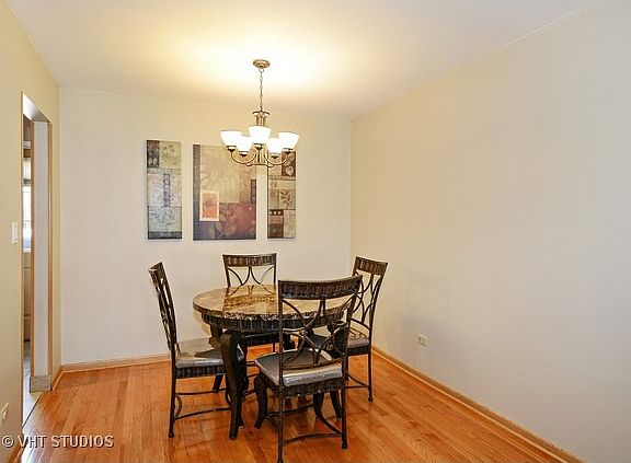 4th image of 510 Warren Ct