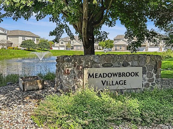 2nd image of N16W26559 Meadowgrass CIRCLE #E
