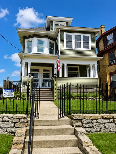 344 Helen St Photo 1