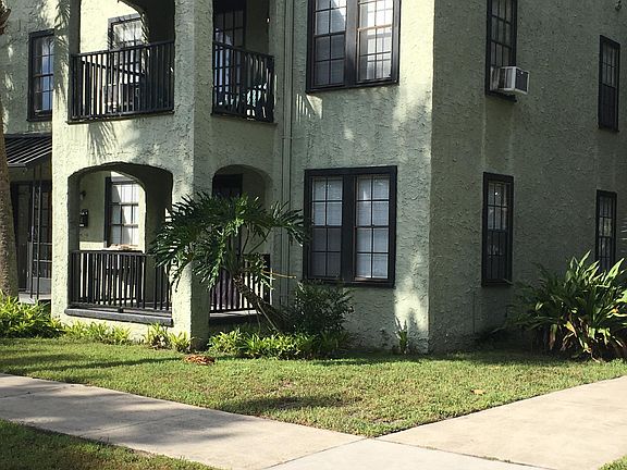 3rd image of 1000 S Park Ave APT 1