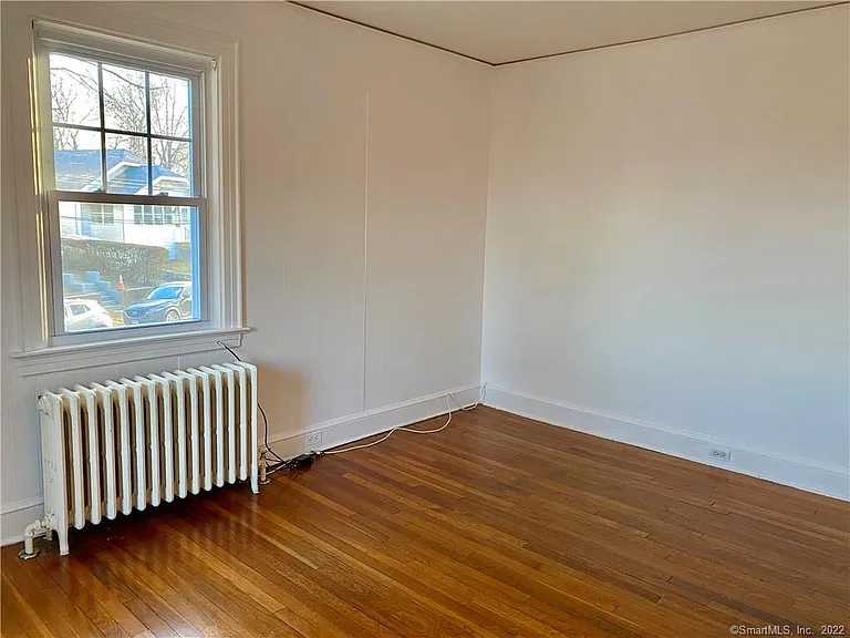 43 Mohegan Ave #2 — Photo 8