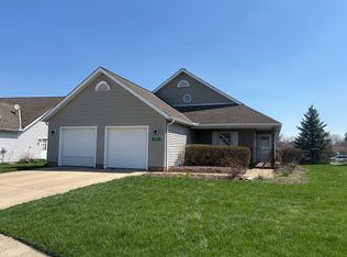 14870 Dunlin Ct, Middlefield, OH 44062