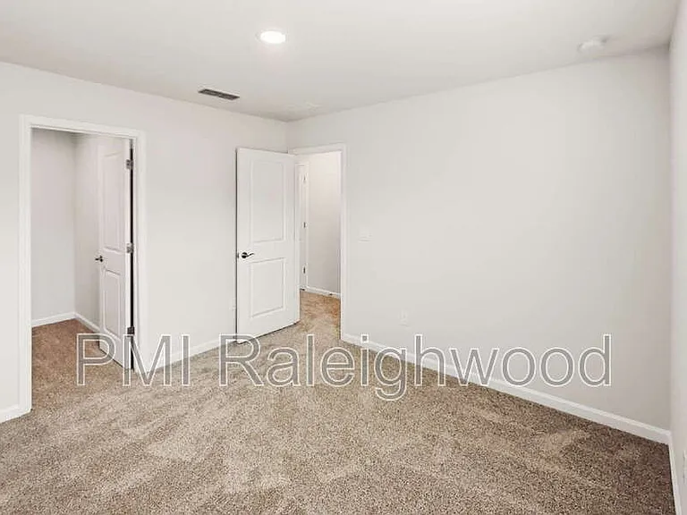 600 Westford Dr #96 — Photo 32