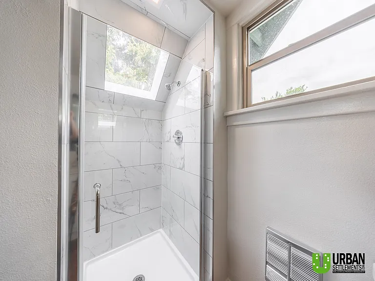 724 E Ermina Ave — Photo 15