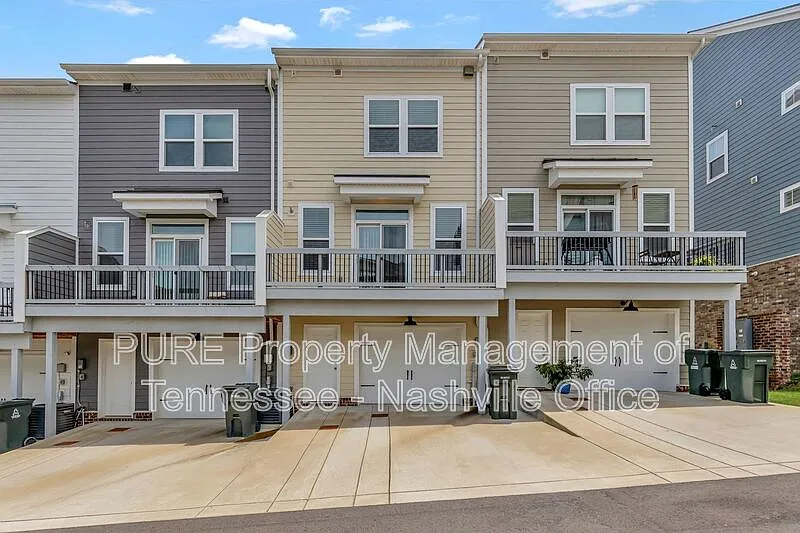 2 bed, 2.5 bath, 1663 sqft, $2,300 — Photo 3