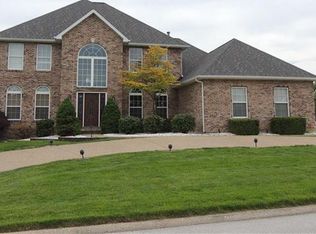 126 Roehampton Ln, Weldon Spring, MO 63304