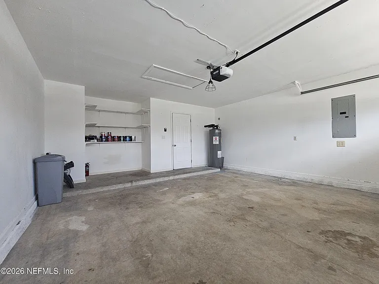 13041 Staffordshire Dr S — Photo 21