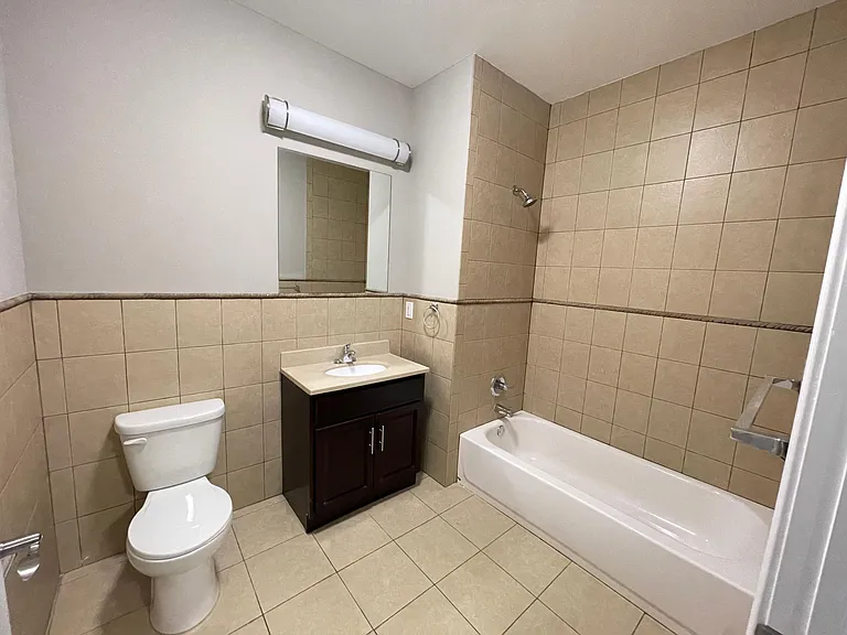 4700 Tonnelle Ave #309 — Photo 7