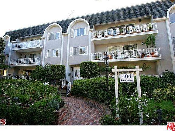 2nd image of 404 San Vicente Blvd Unit 206
