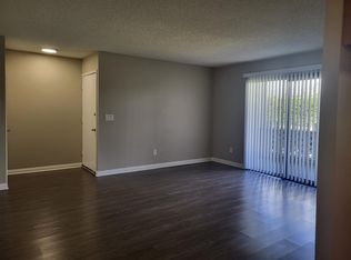185 Mesa Dr APT 102B, Costa Mesa, CA 92627