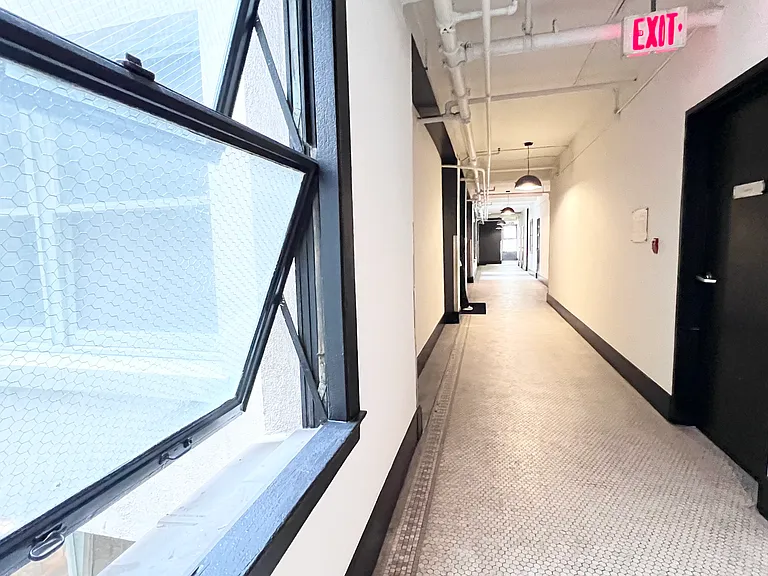 Spring Tower Lofts — Photo 4