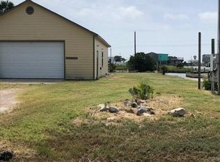 705 Copano Cove Rd, Rockport, TX 78382