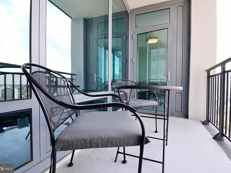2101 Market St #405 — Photo 12
