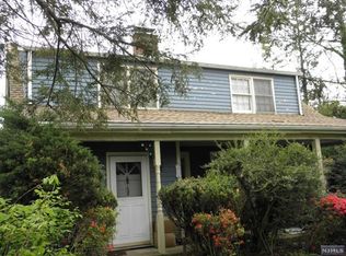 55 Cripplebush Rd, Old Tappan, NJ 07675