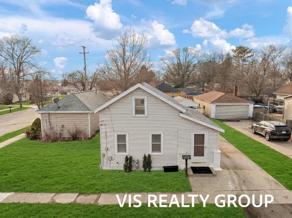319 Visser St, Spring Lake, MI 49456