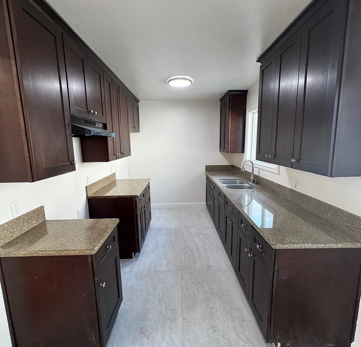 1 bed, 650 sqft, $2,000 — Photo 2