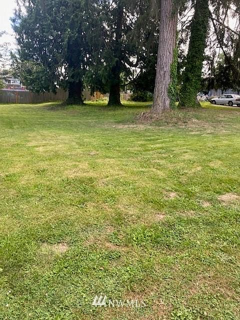 1st image of 2101 Thurston Ave NE