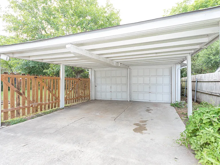 349 Irvington Dr — Photo 11