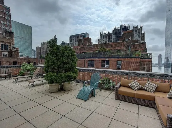 305 East 40th Street image 14 of 14