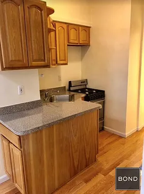 Rented by Bond New York | media 5