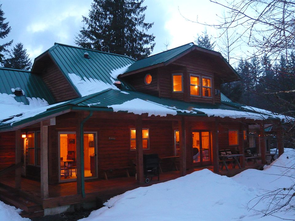 2nd image of 141 Big Creek Rd