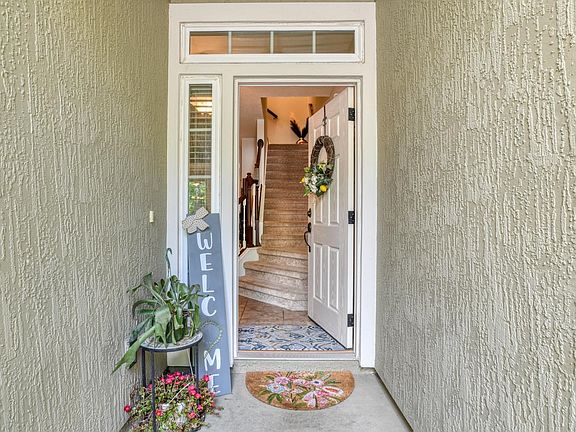 3rd image of 210 Adelanto Ave